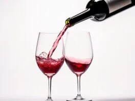 ホームホワイトニング直後2〜3時間に避けたい飲食